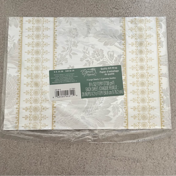 Four pack of gift wrapping paper - Picture 3 of 5